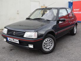 A vendre Peugeot 205 à Villeneuve-sous-Dammartin 77230